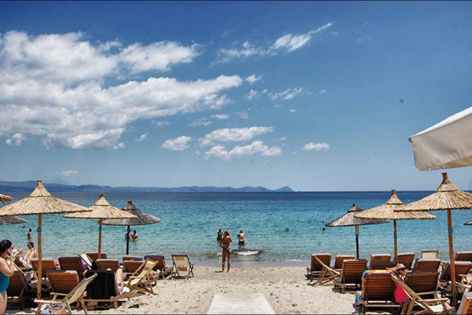 Apartment By The Beach With Amazing Sea View Peraia  Bagian luar foto
